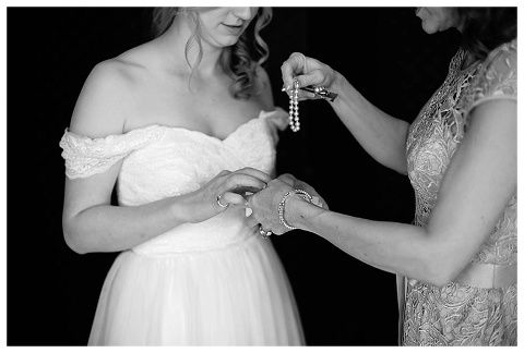 Delaney Vineyards Wedding_0008.jpg