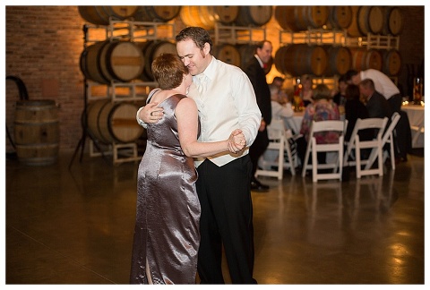Delaney Vineyards Wedding_0074.jpg